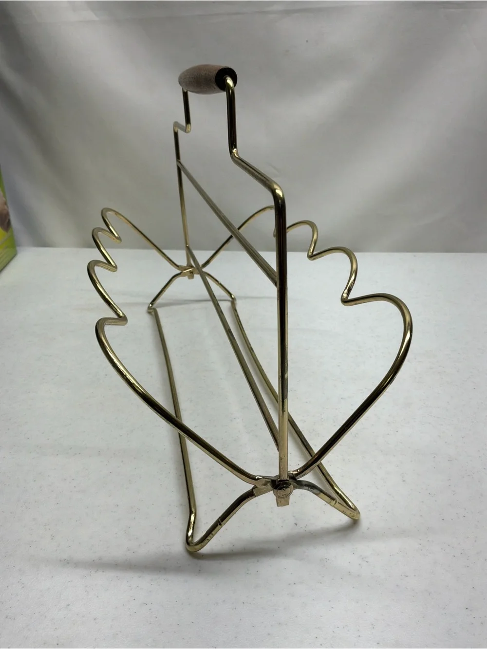 Vintage Mid-century Modern Gold Metal  8 Glass Holder Caddy Wooden Handle